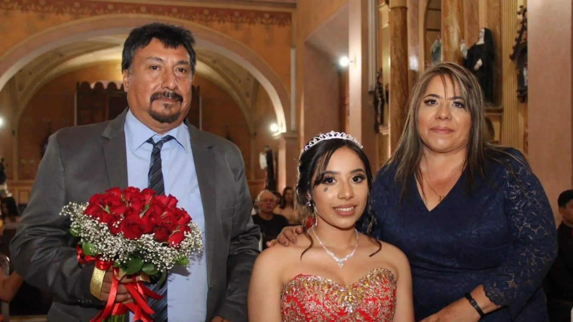 FOTO PRINCIPAL SJR Jaime Ramirez y Veronica Casas con su hija